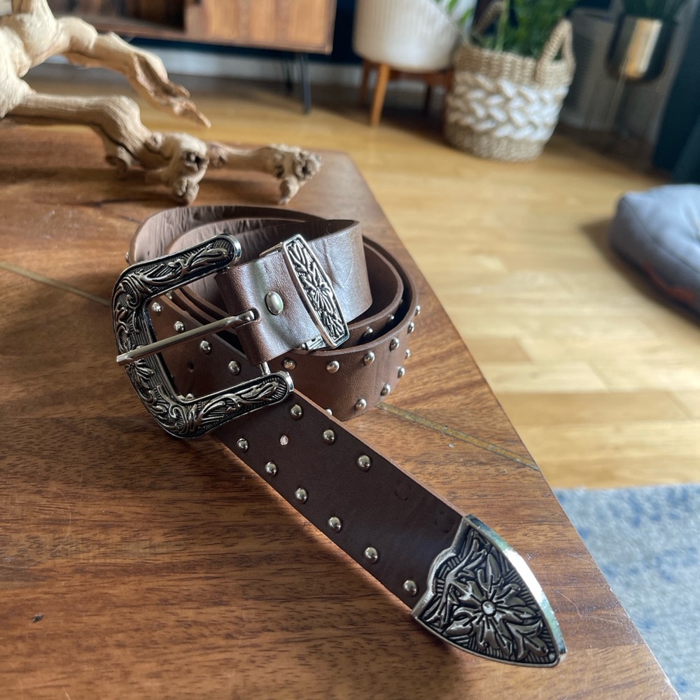 Western Brown Studded Belt with Ornate Buckle Cowboy Carter, Rodeo